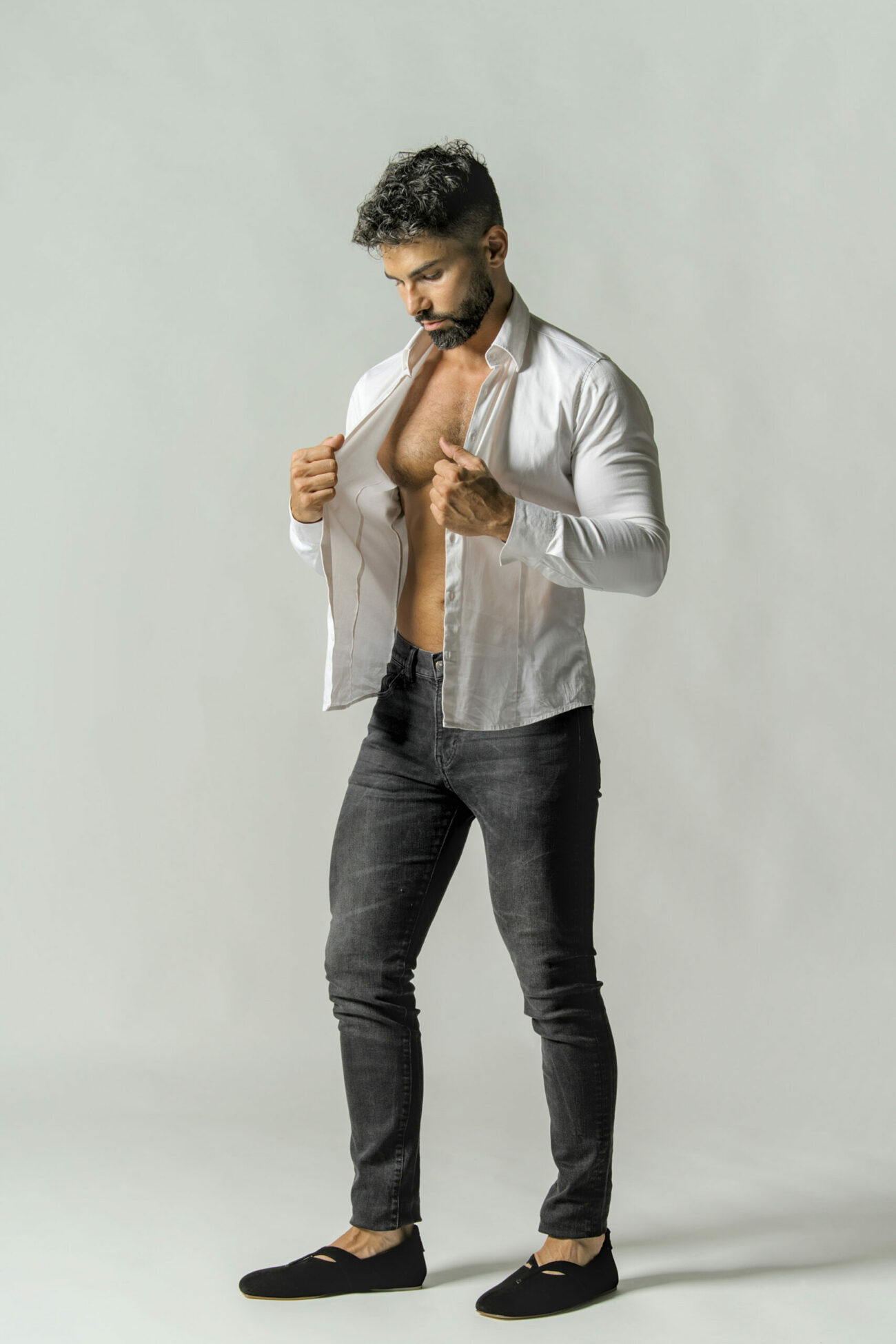 Aladdin Black - Image 4