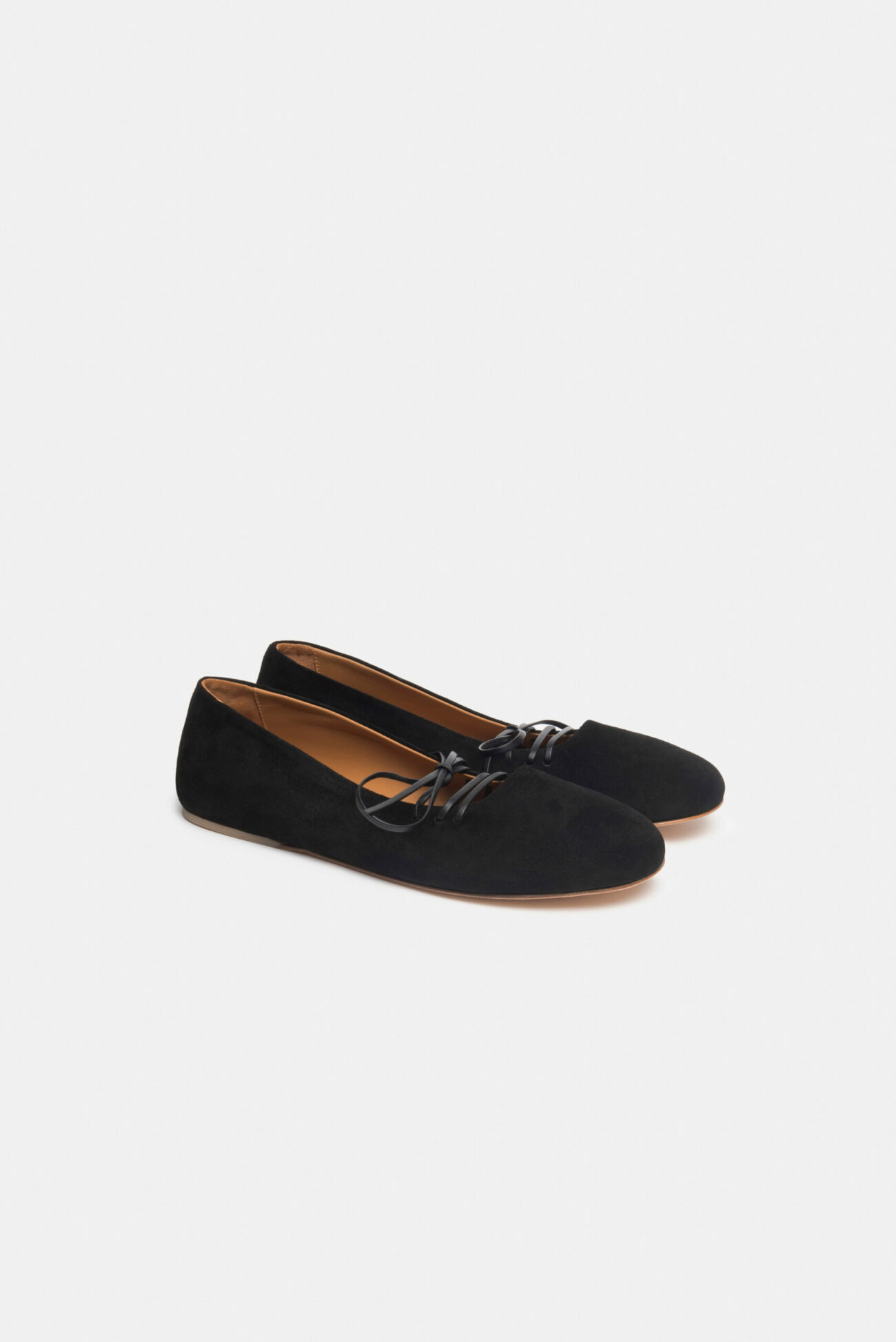 Opera Curvy Black